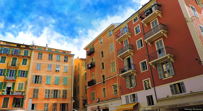 Colors of the old Nice in Place Rossetti