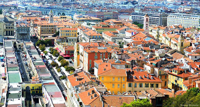 Narrow streets of the Old Nice