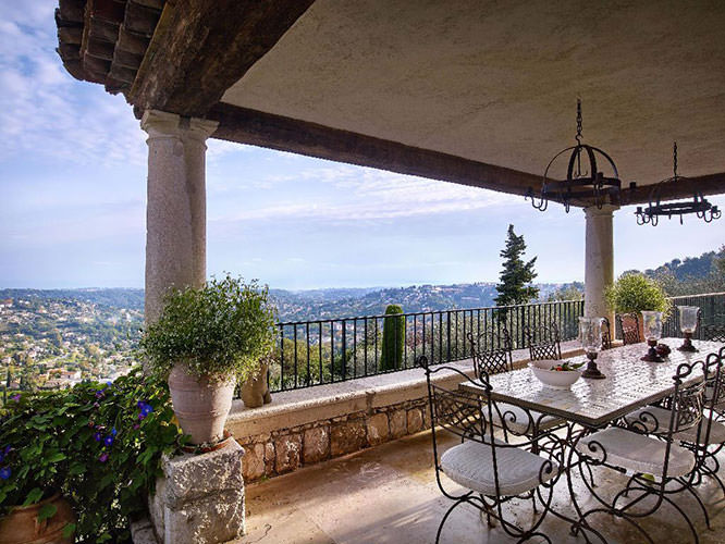 Beautiful terrasse in Saint-Paul-de-Vence