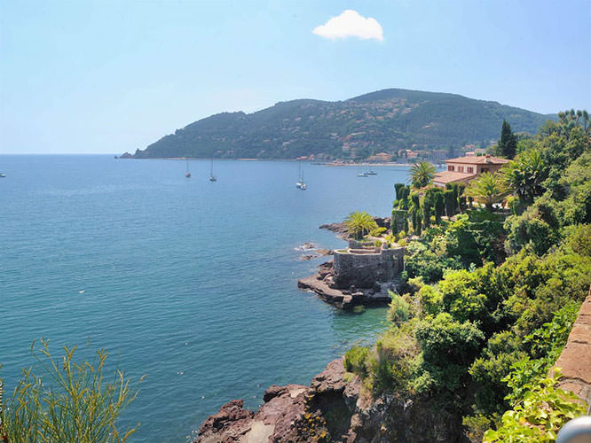 Théoule sur Mer coastline French Riviera