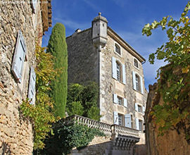 Ménerbes