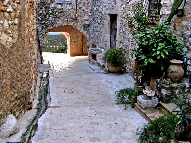 Tourrettes-sur-Loup French Riviera