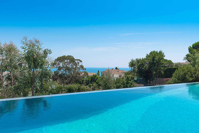 Pool view in Vallauris, French Riviera