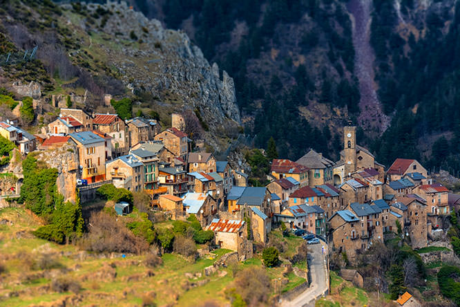 Roubion Alpes Maritimes
